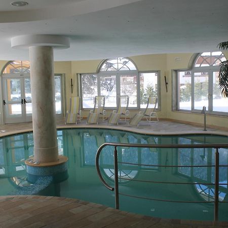 Hotel Canada Pinzolo Exteriér fotografie