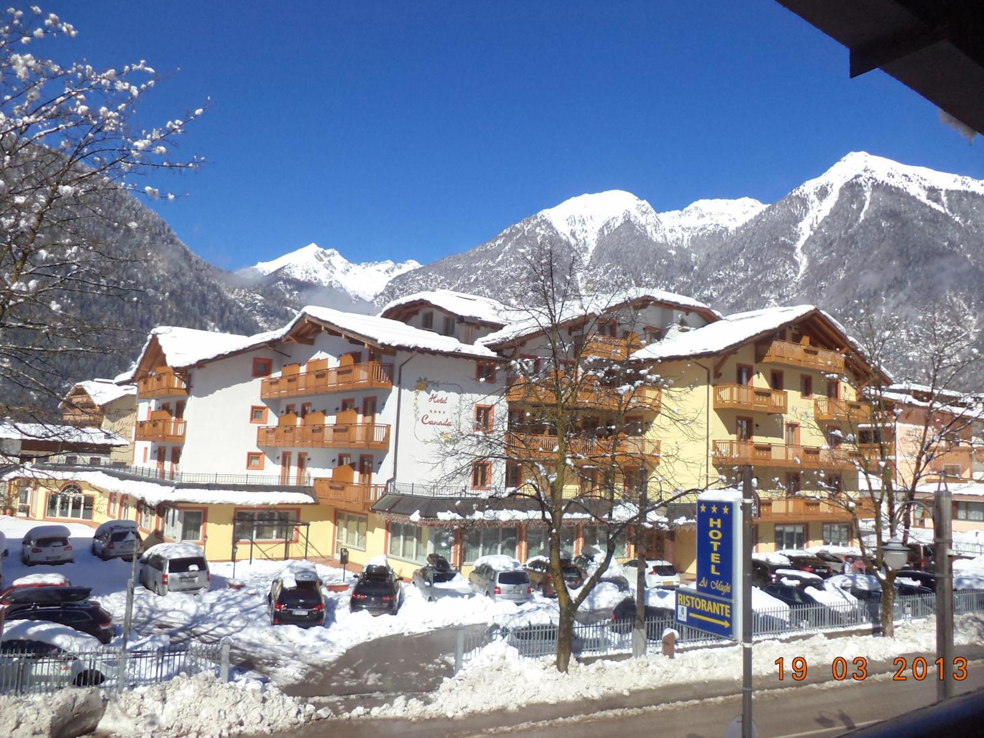 Hotel Canada Pinzolo Exteriér fotografie